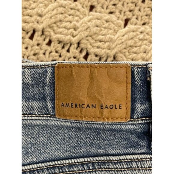 American Eagle Straight Mom Jean Distressed Light‎ Wash Pants Women's Size 10S - Picture 12 of 14